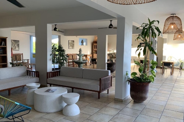 The Lazy Parrot Inn (Rincón)
